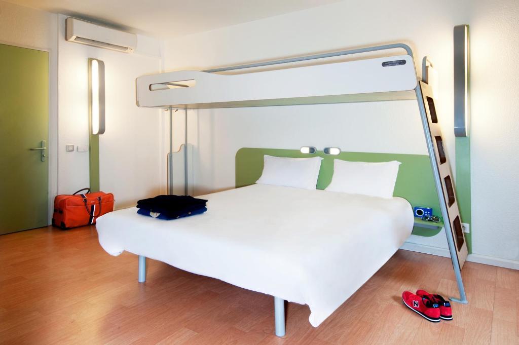 Ibis Budget Romorantin Romorantin-Lanthenay Quarto foto